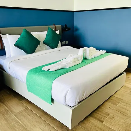South32 Hotel Birzebbuga