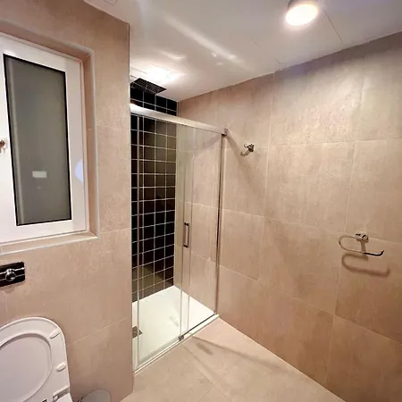 South32 Hotel Birzebbuga